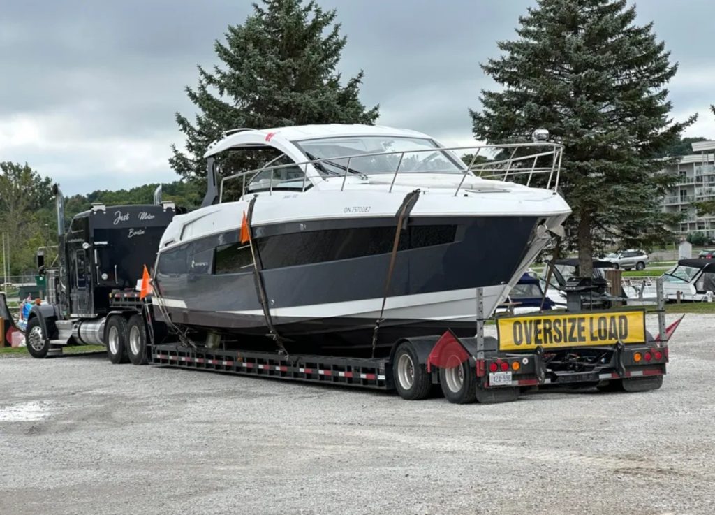 Boat transport pictureYacht transport picture 2